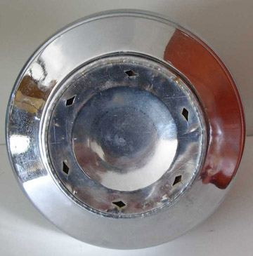 Bottom of Aladdin model 14 straight sided font lamp
