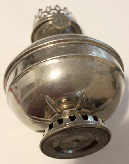 Late model 6 font lamp