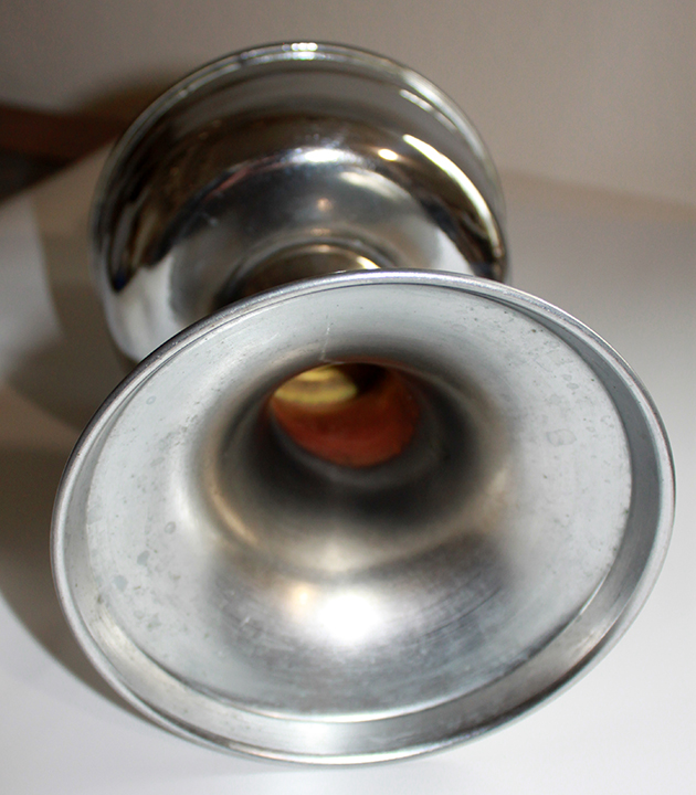 Underside of Aladdin Sydney model 1680 lamp