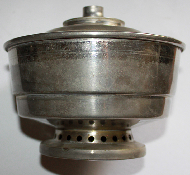 Aladdin England model 12 font side view