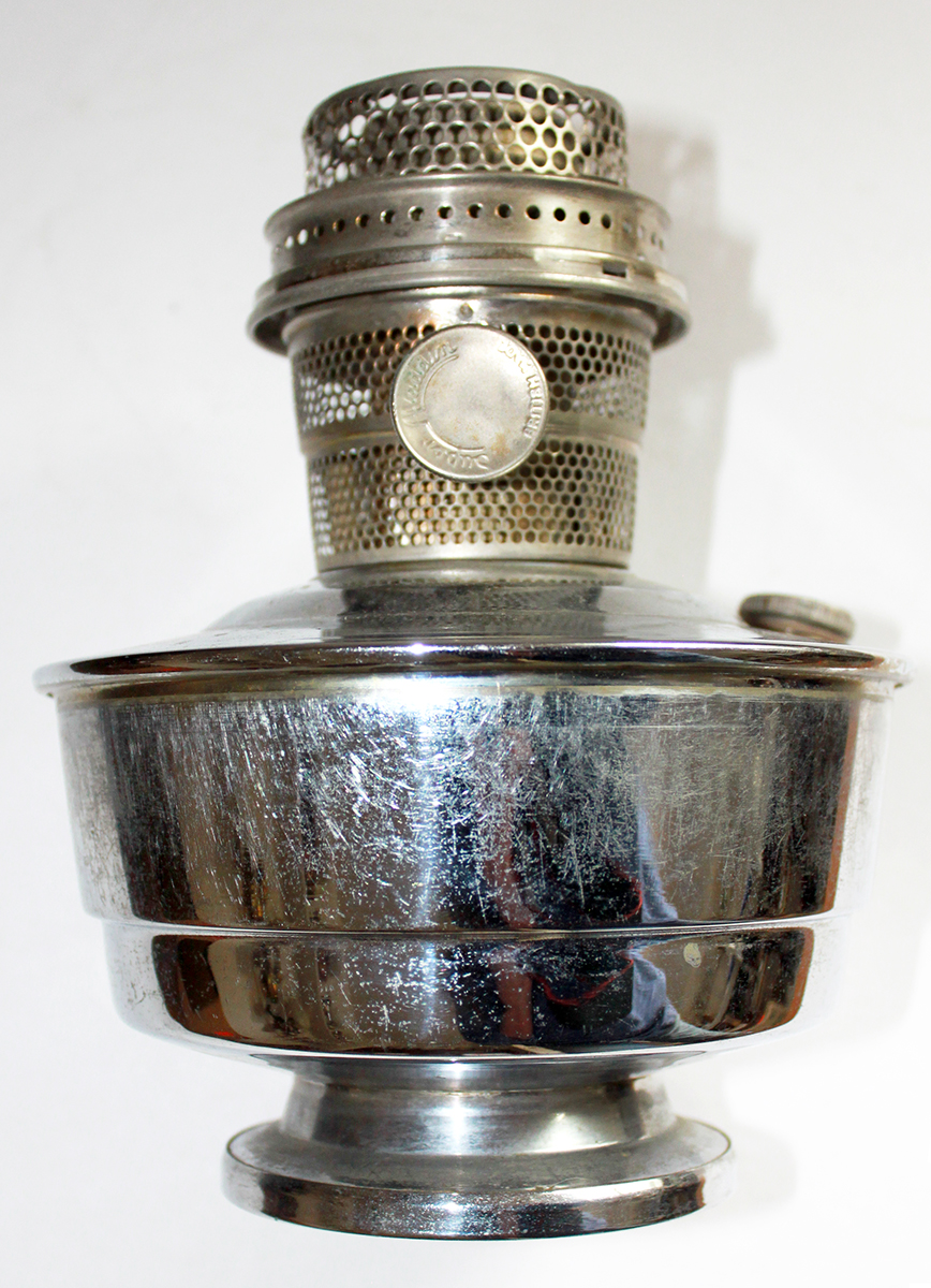 Aladdin England model 14 font lamp