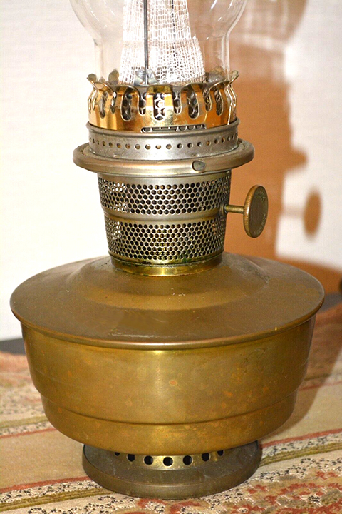 English model 12 to 14 transition lamp