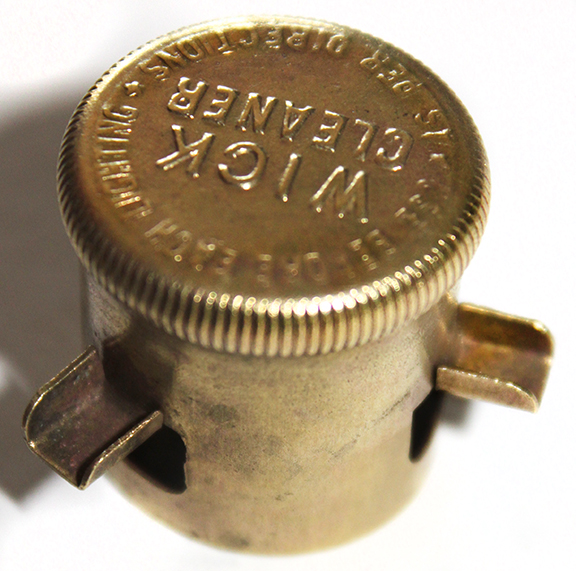 Aladdin Model 4 wick cleaner