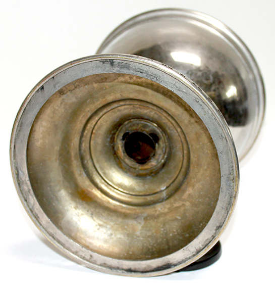 Bottom of Rider Triple air table lamp